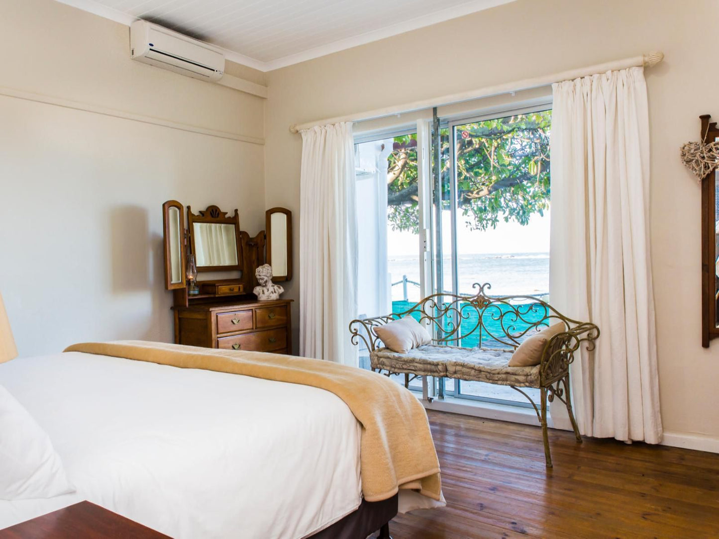 Villas On The Beach, Bedroom