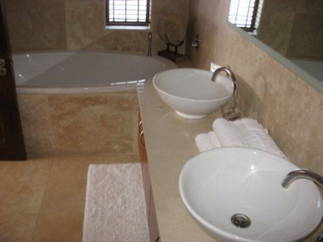 Villa Santa Barbara Bloubergstrand Blouberg Western Cape South Africa Bathroom