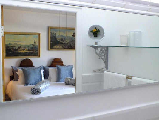 Double Room with Table Bay View @ Villa Zeezicht