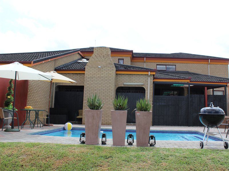 Visit Vakasha Guest Lodge 2 Witbank Emalahleni Mpumalanga South Africa House, Building, Architecture, Swimming Pool