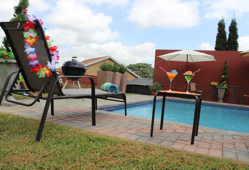 Visit Vakasha Guest Lodge 2 Witbank Emalahleni Mpumalanga South Africa Swimming Pool