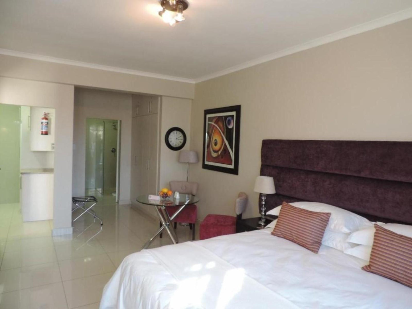 Studio Apartment @ Vredenburg Boutique Lodge