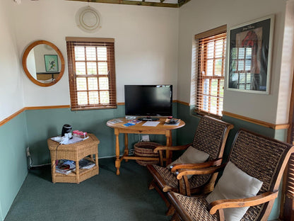 Front Room with balcony @ Peace Valley Guesthouse