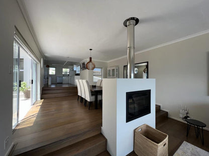 Walker Bay Whale Watching Villa, Living Room