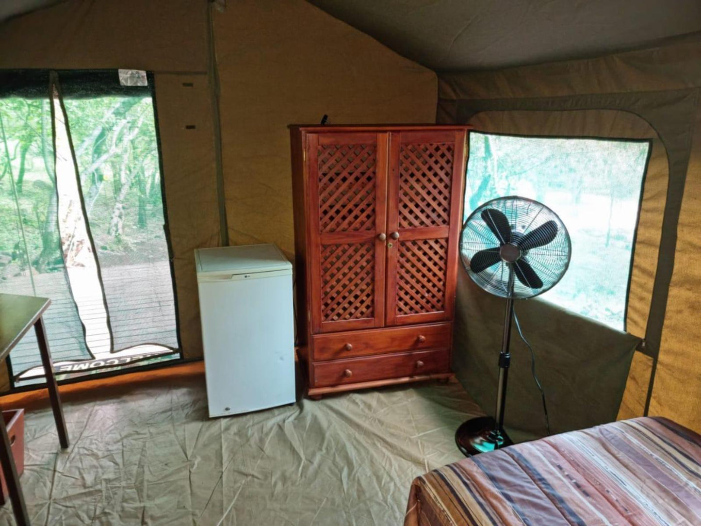 2 Sleeper Bush Tent @ Waterfall Safari Lodge