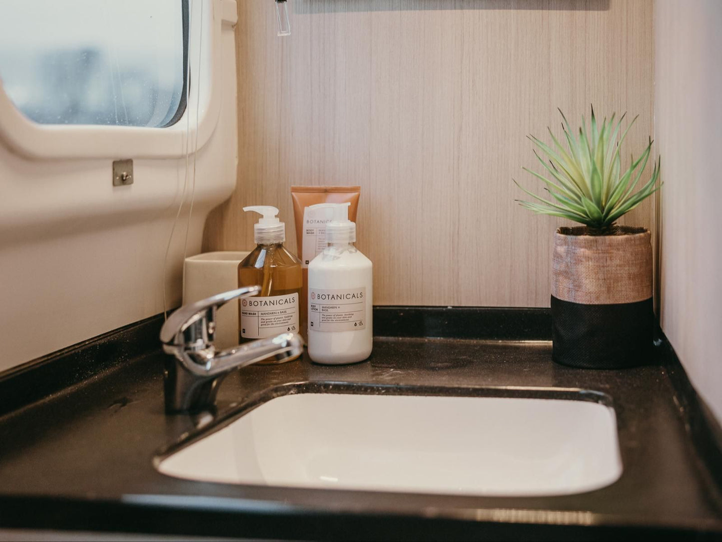 Waterfront Houseboats, Houseboat One, Bathroom