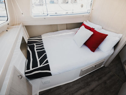 Waterfront Houseboats, Houseboat One, Bedroom