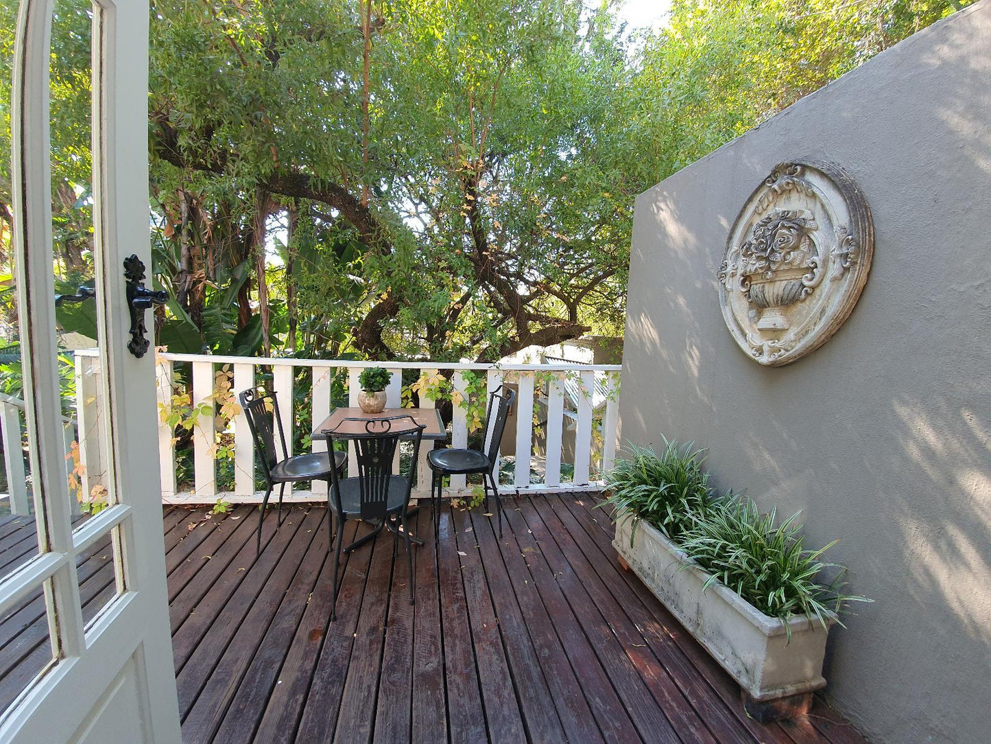 LAVENDER @ Waterhouse Guest Lodge - Bourke Street