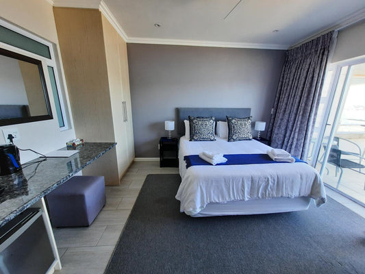 Queen Luxury @ Phoenix Lodge And Waterside Accommodation