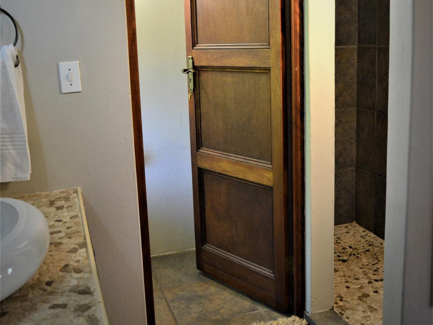 Wensleydale Guest Lodge Scottsville Pietermaritzburg Kwazulu Natal South Africa Door, Architecture, Hallway