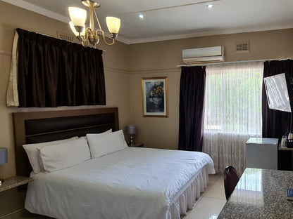 Deluxe Double Rooms @ Wentworth Hotel