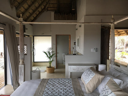 Luxury Figue Tree Cottage @ The Wild Blue Lodge  Safari & Spa