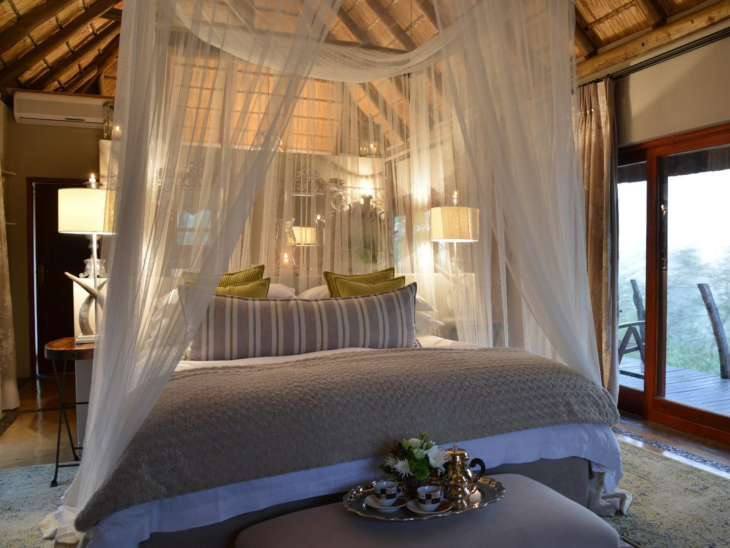 Wild & Free Game Lodge, Honeymoon Chalet, Bedroom