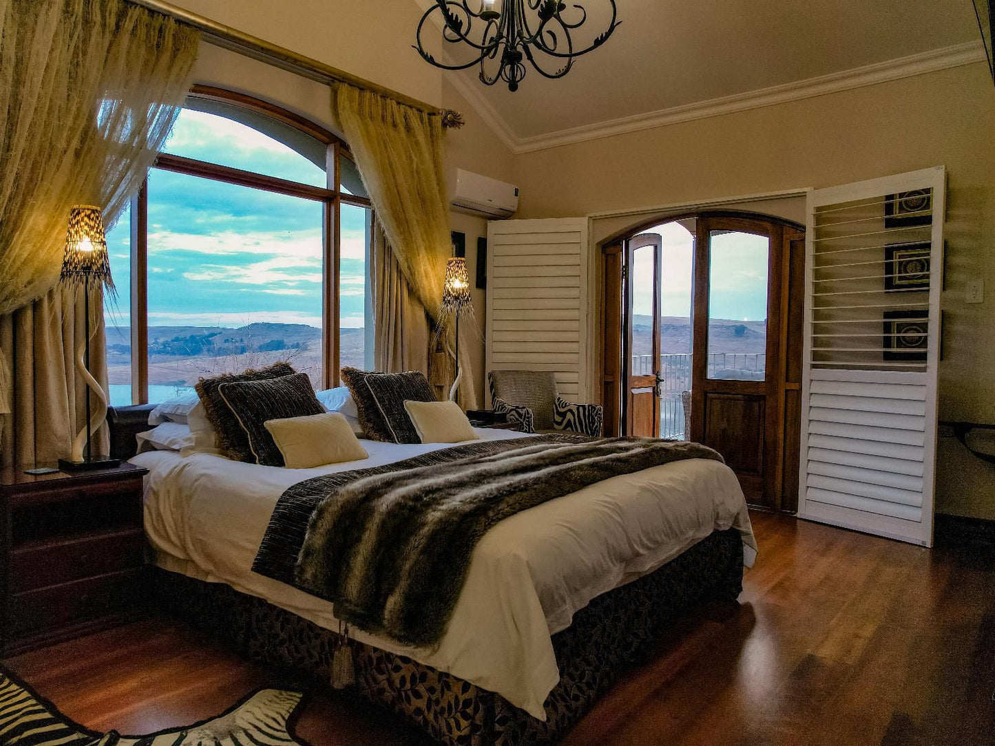 Wild Horses Lodge, Guinea Fowl Suite: Double Room, Bedroom