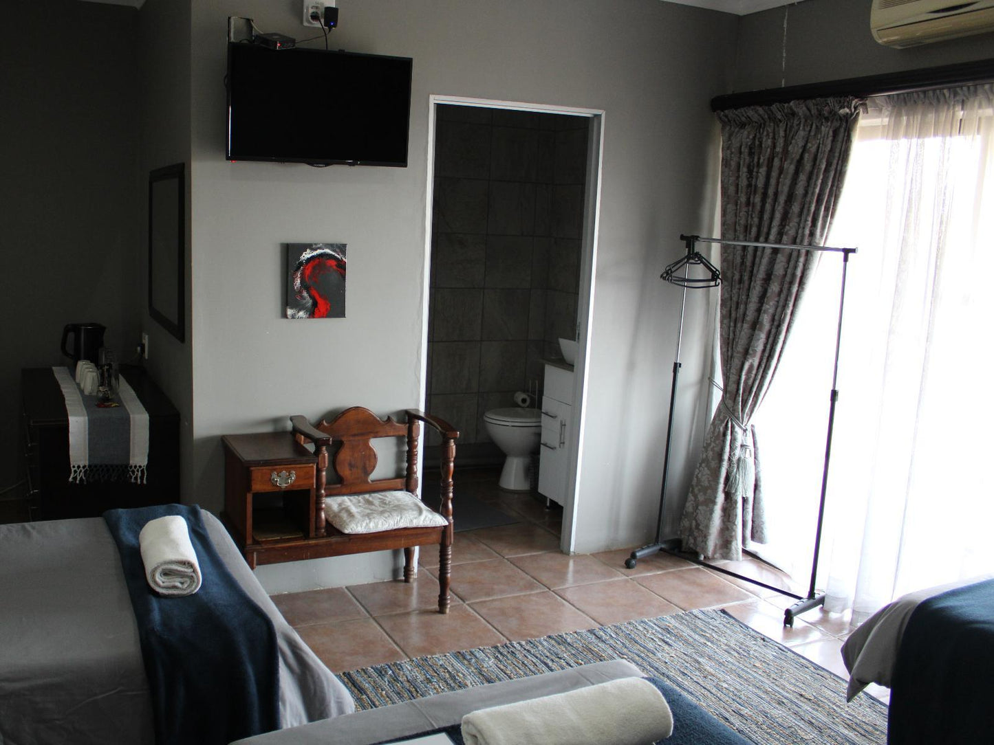 Family Room @ Wild Medlar Accommodation & Venue