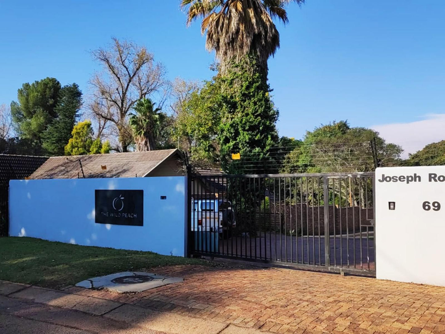 Wild Peach Inn Lynnwood Pretoria Tshwane Gauteng South Africa Complementary Colors, House, Building, Architecture, Palm Tree, Plant, Nature, Wood, Sign