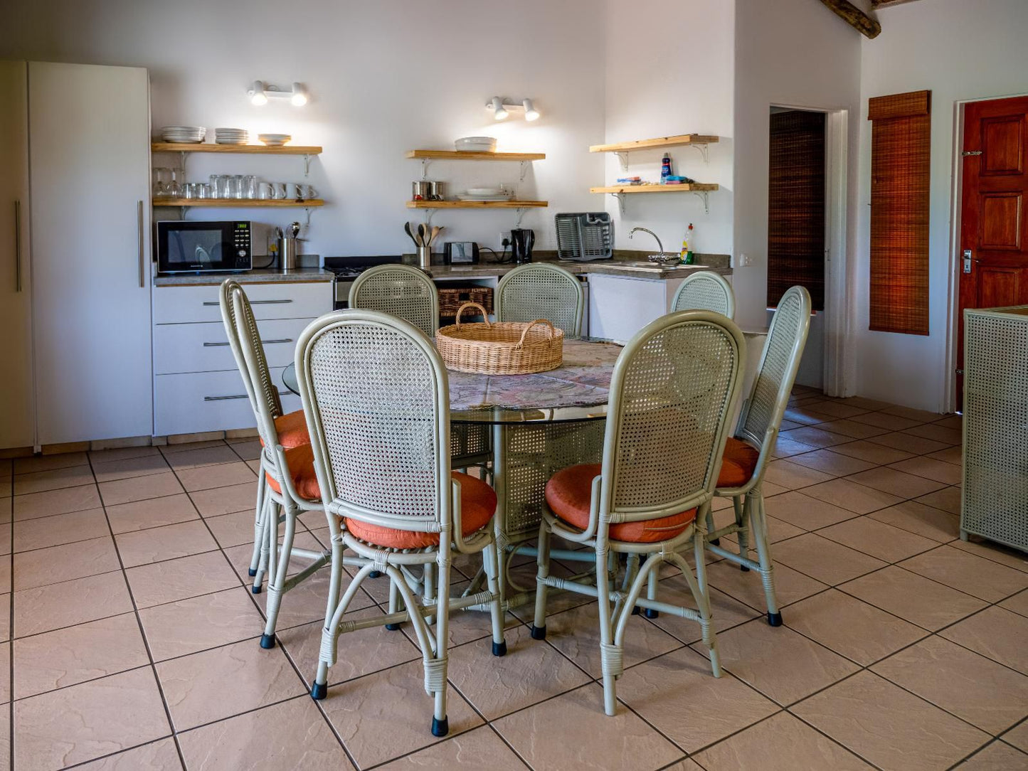 Wildthingz Bush Lodge, Family Chalet type 1, Kitchen