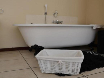 Luxury Double Room with Bath @ Wille Garden Flair Guesthouse