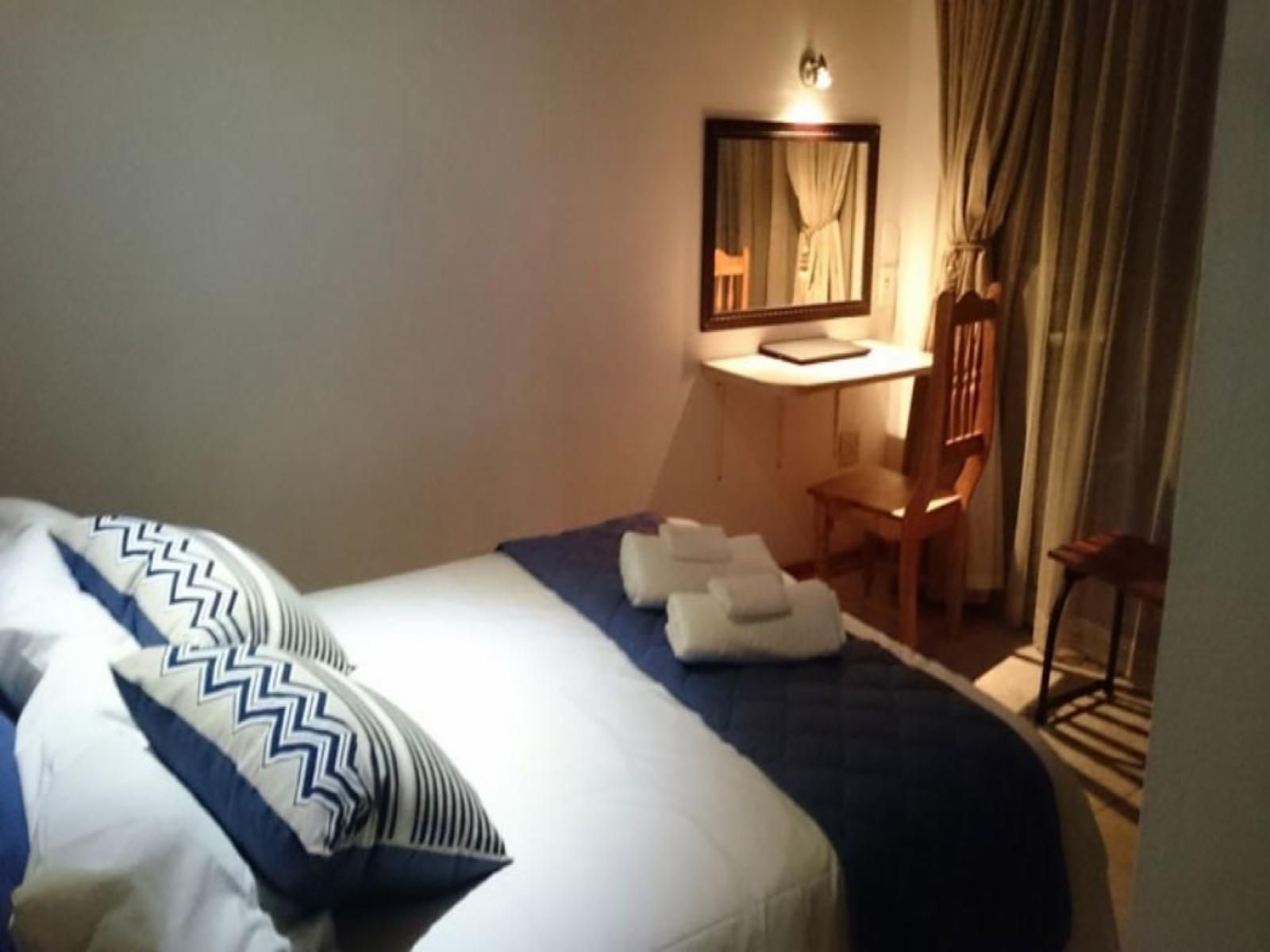 Windmill Guest House Bloemfontein, Double Room, Bedroom