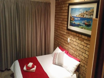 Windmill Guest House Bloemfontein, Double Room, Bedroom