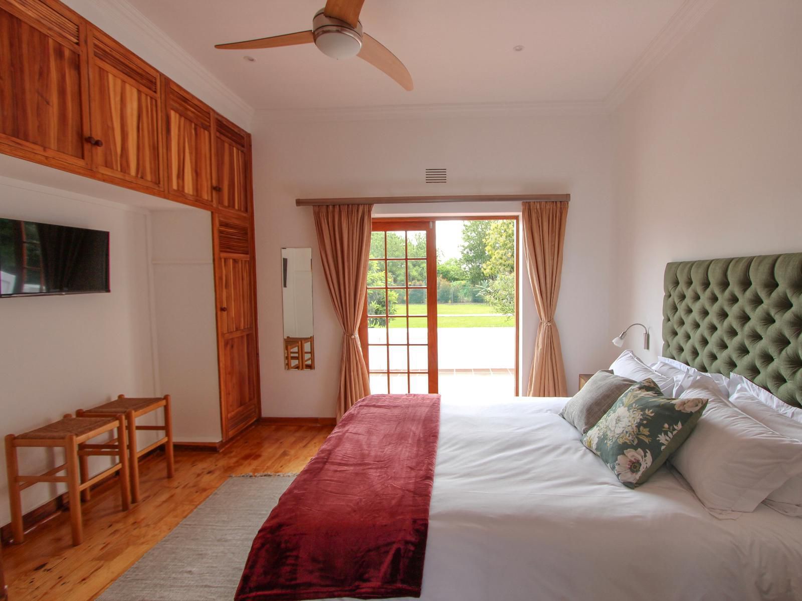 Wingrock Guesthouse, Luxury Queen Room with a garden view, Bedroom