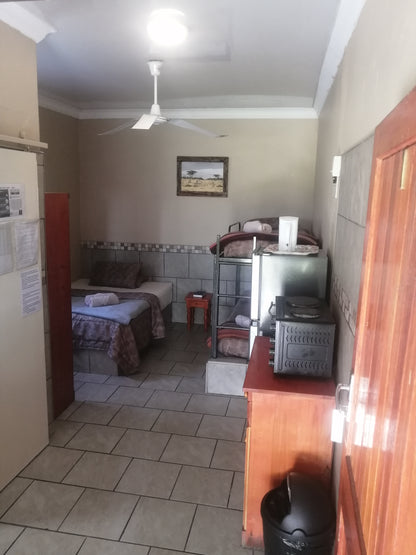 4 SLEEPER SMALL OPEN PLAN BASIC FLAT @ Woelwaters Holiday Resort