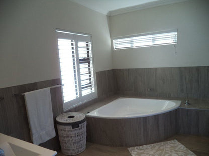 21 Woodlands Southbroom Southbroom Kwazulu Natal South Africa Unsaturated, Bathroom