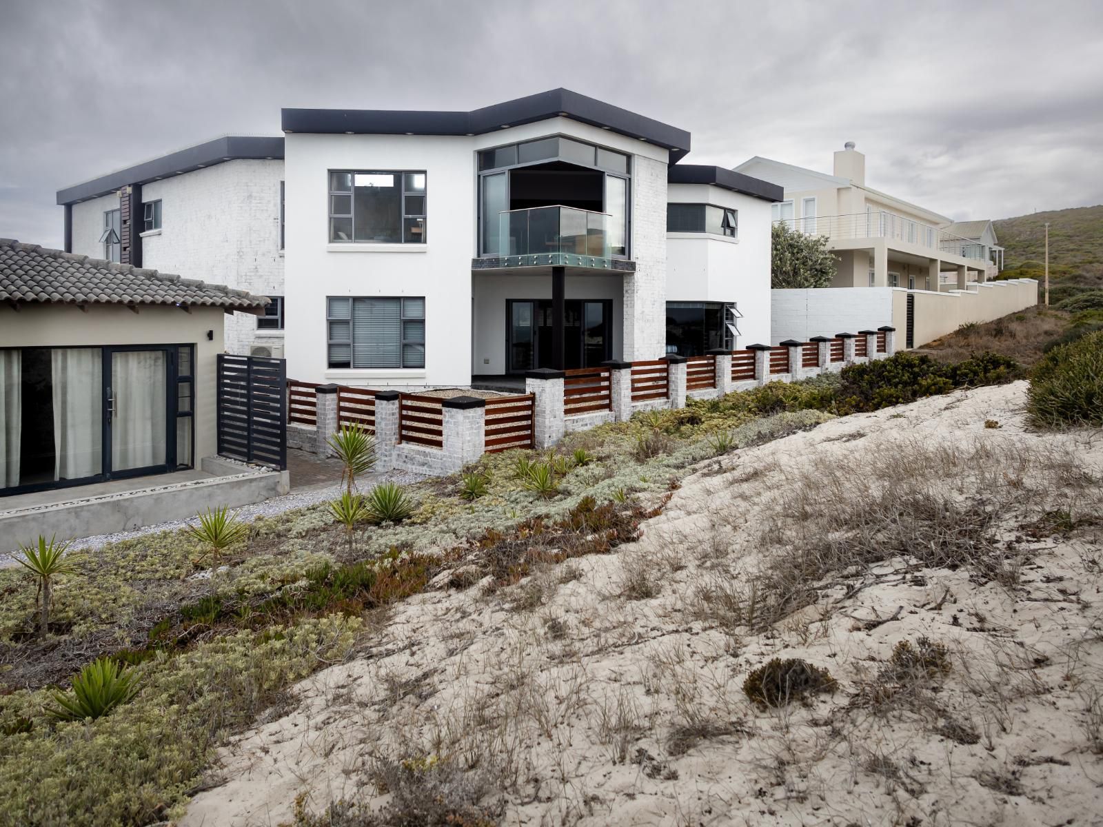 Yzerfontein Beach Accommodation, Five-bedroom Self-catering Villa, Building, Architecture, House