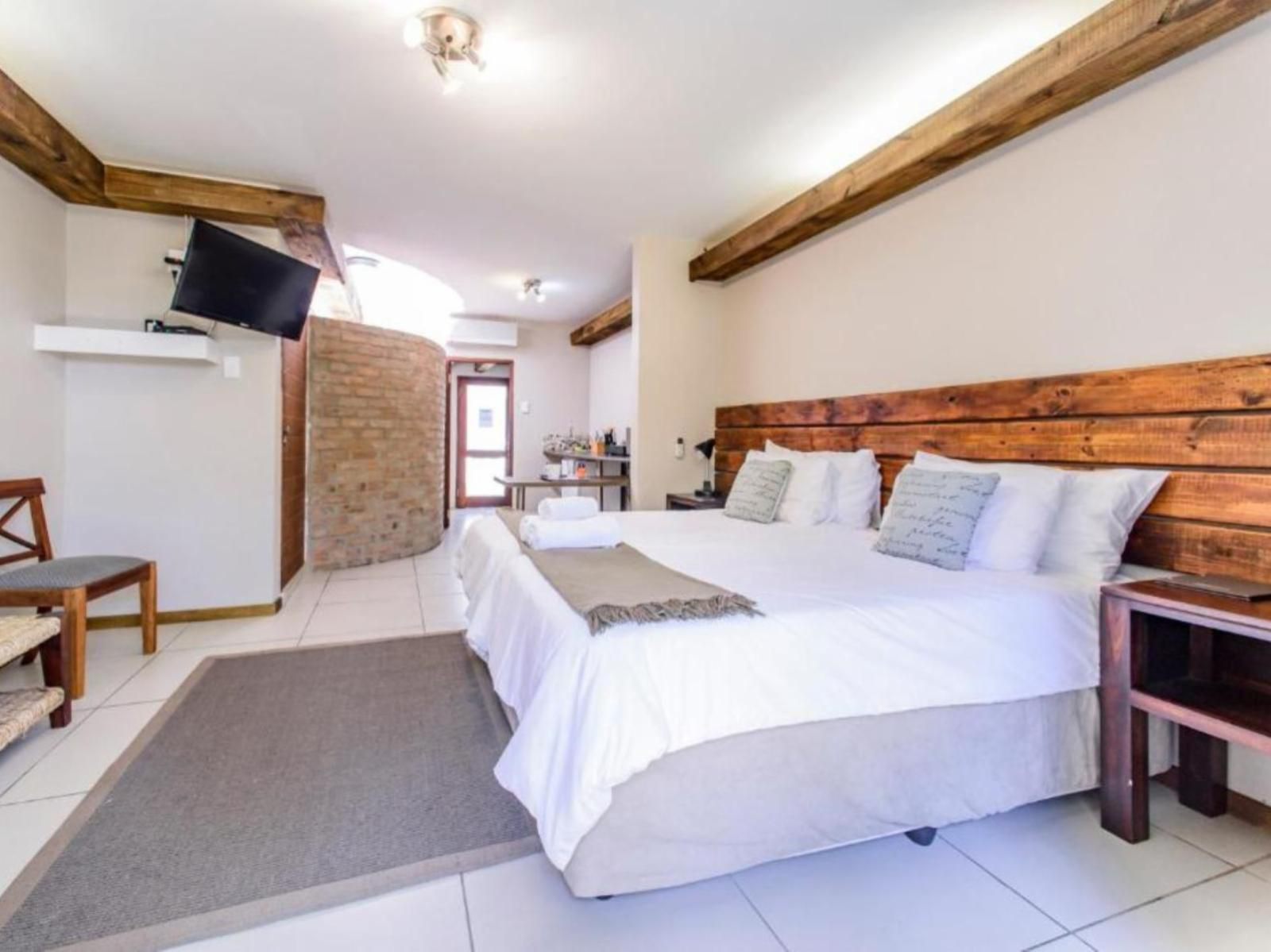 Zebrina Guest House, Luxury Room or Standard Family Room, Bedroom