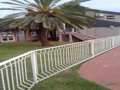 Zinzanathi Guesthouse Ladysmith Kwazulu Natal Kwazulu Natal South Africa House, Building, Architecture, Palm Tree, Plant, Nature, Wood