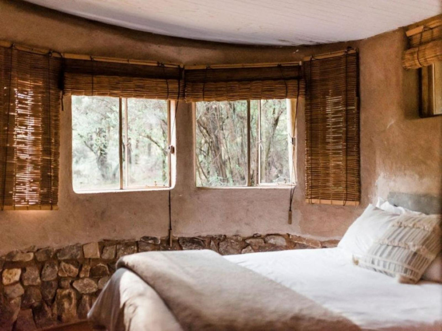 The Cob House @ Zwakala River Retreat