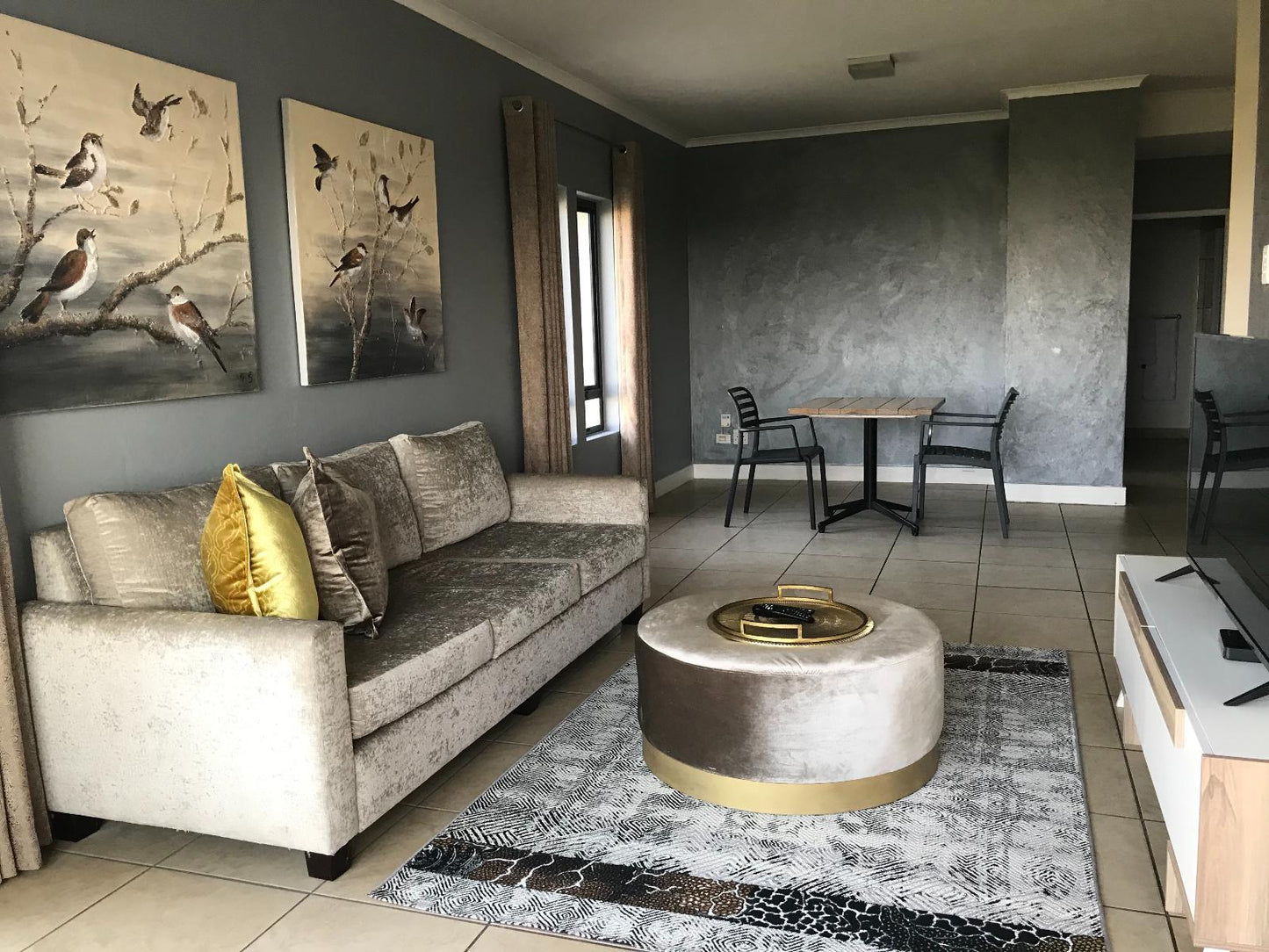 2 bedroom Executive Apartment 4 Sleeper @ The Cube - Zwelakho Luxury Apartments