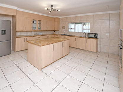 6 Bed Homestead 9 @ The Cube - Zwelakho Luxury Apartments